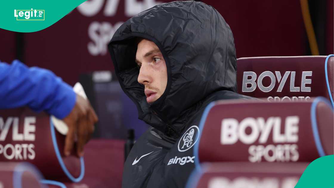 Cole Palmer, Chelsea, West Ham, London Stadium, England, Palmer injured, Palmer watches from the stands. Cole Palmer, Chelsea, West Ham, London Stadium, England, Palmer injured, Palmer watches from the stands.