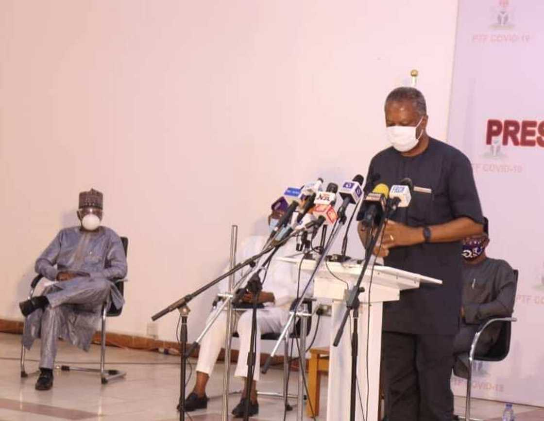 Ministan Harkokin Waje; Geoffery Onyeama
Hoto daga jaridar Pulse Ministan Harkokin Waje; Geoffery Onyeama
Hoto daga jaridar Pulse