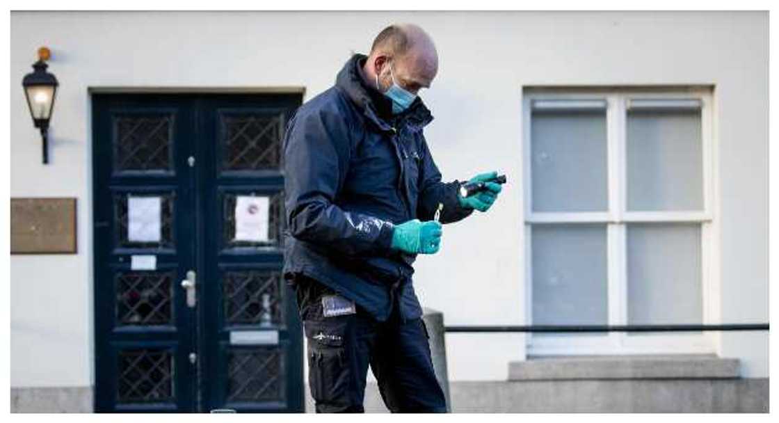 Yanzu-yanzu: Bayan tashin Bam na jiya a Saudiyya, an kai hari ofishin jakadancin kasar dake Hague Yanzu-yanzu: Bayan tashin Bam na jiya a Saudiyya, an kai hari ofishin jakadancin kasar dake Hague