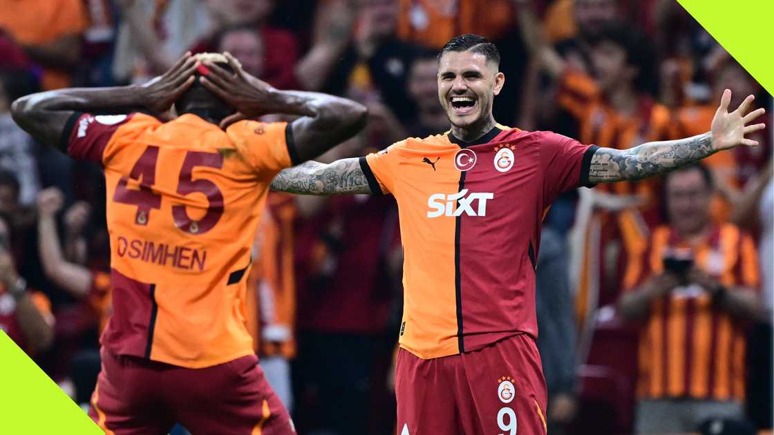 Victor Osimhen, Mauro Icardi, Galatasaray z Kasimpasa, RAMS Park, Istanbul, Turkiye, Super Lig. Victor Osimhen, Mauro Icardi, Galatasaray z Kasimpasa, RAMS Park, Istanbul, Turkiye, Super Lig.