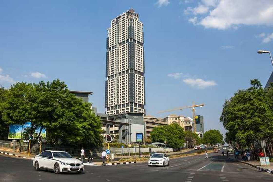 Africa tallest building opens in South Africa (photos)