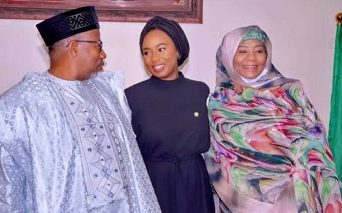 Kyawawan hotunan 'yar gwamnan Bauchi yayin da ta zama cikakkiyar likita Kyawawan hotunan 'yar gwamnan Bauchi yayin da ta zama cikakkiyar likita