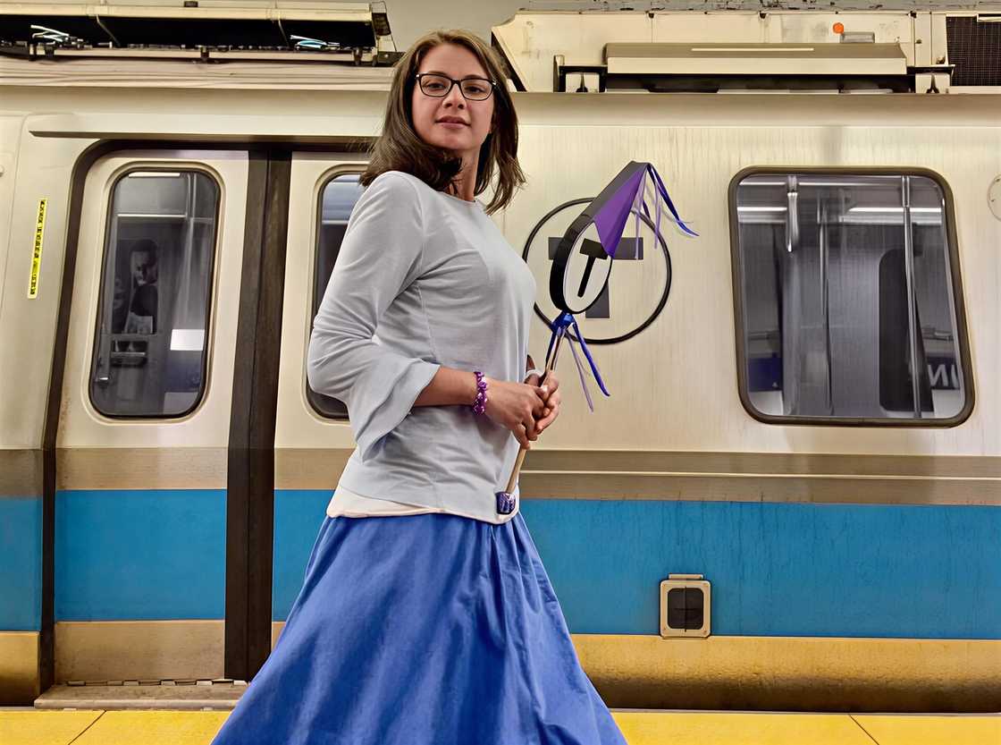 T's CEX influencer Pari Kim