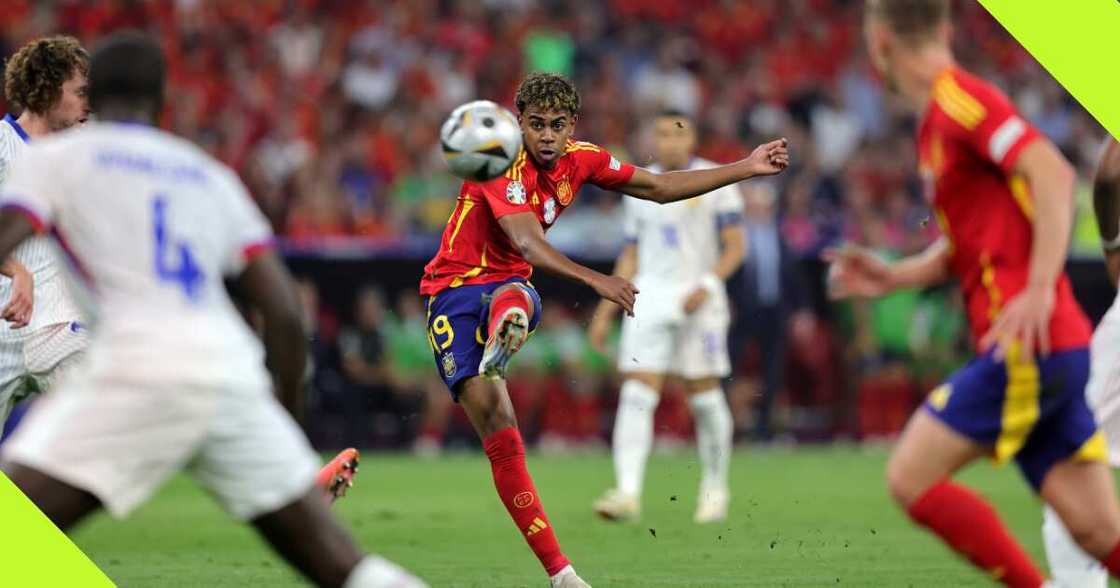 Lamine Yamal scored a brilliant goal against France