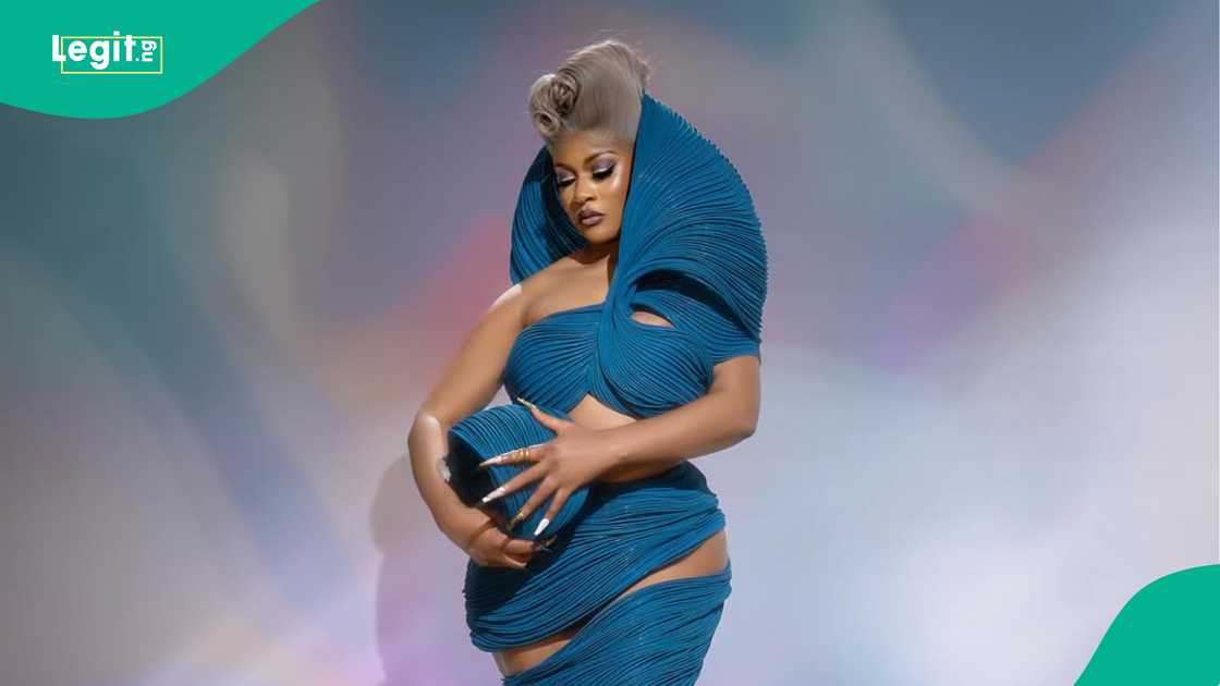 VDM drags Phyna in a fresh video, says her greed killed her sister. VDM drags Phyna in a fresh video, says her greed killed her sister.