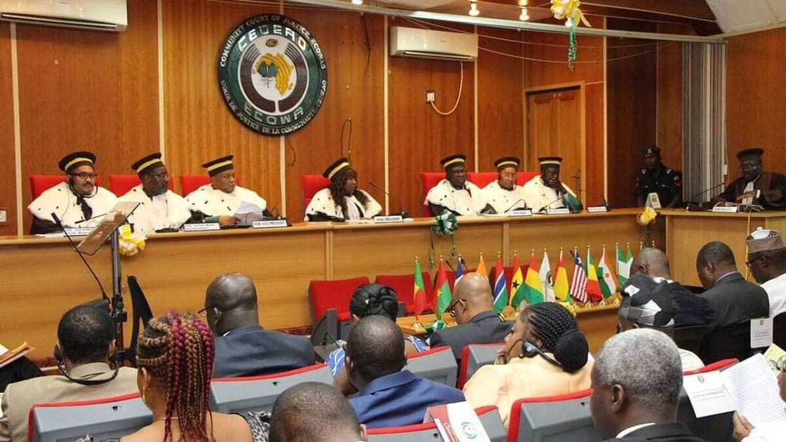Twitter ban: ECOWAS court stops FG from prosecuting Nigerians Twitter ban: ECOWAS court stops FG from prosecuting Nigerians