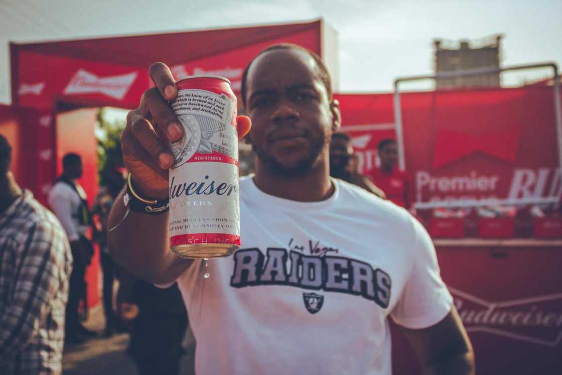 Budweiser Hosts Grand Celebration in Lagos to Honour Nigerian Football Fans Following the Premier League Budweiser Hosts Grand Celebration in Lagos to Honour Nigerian Football Fans Following the Premier League