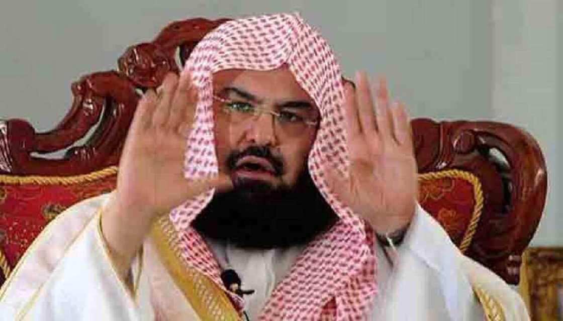 Sheikh Sudais ya yi Allah-wadai da masu yin batanci ga Annabi Sheikh Sudais ya yi Allah-wadai da masu yin batanci ga Annabi