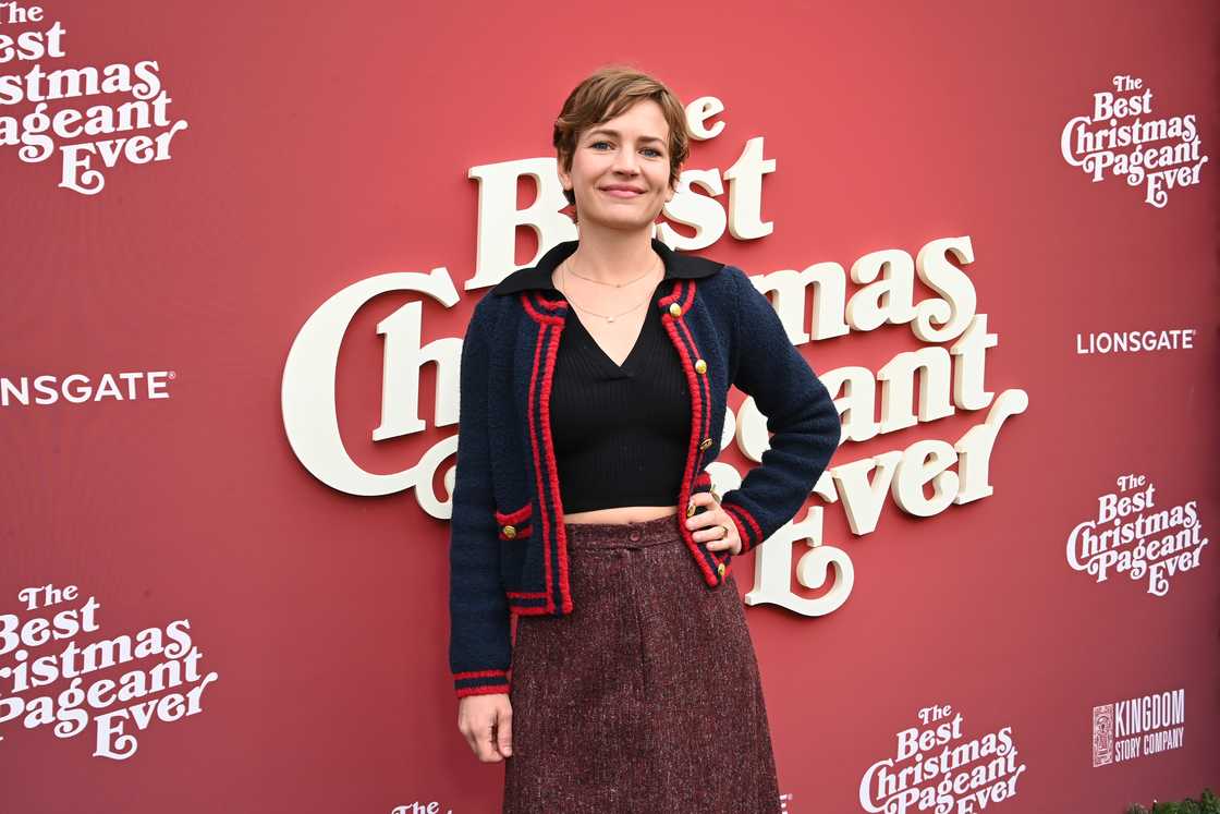 Britt Robertson attends "The Best Christmas Pageant Ever" Los Angeles Premiere at The Grove in Los Angeles Britt Robertson attends "The Best Christmas Pageant Ever" Los Angeles Premiere at The Grove in Los Angeles