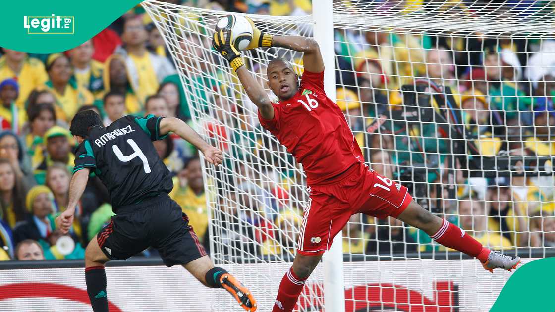 Itumeleng Khune has urged the South Africa Football Association to publicly apologise to the nation. Itumeleng Khune has urged the South Africa Football Association to publicly apologise to the nation.