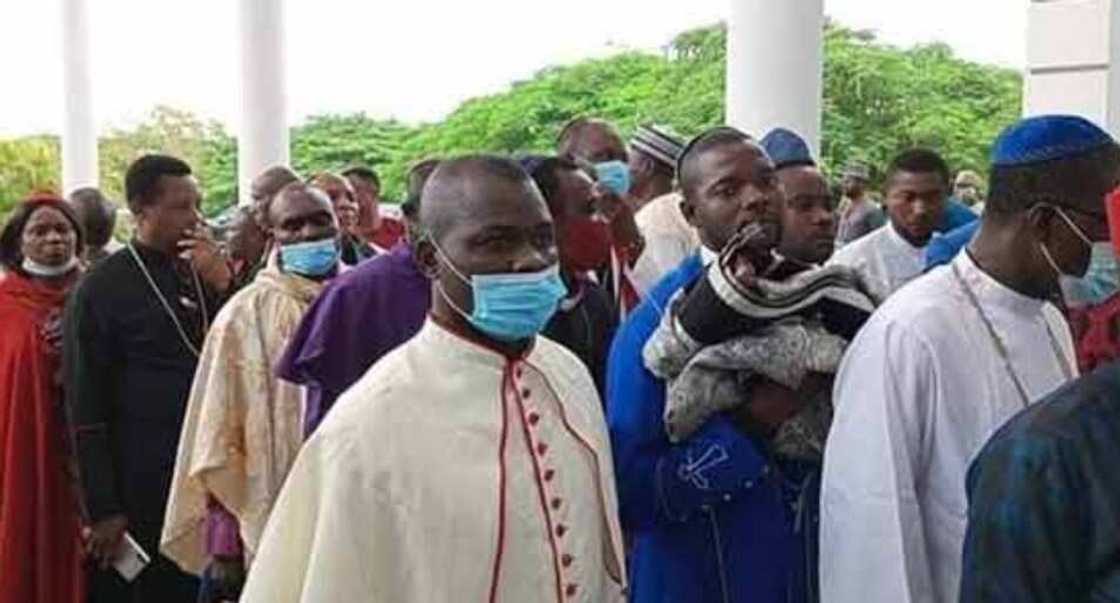 Za a fara ba malaman kirista lambar shaida Za a fara ba malaman kirista lambar shaida