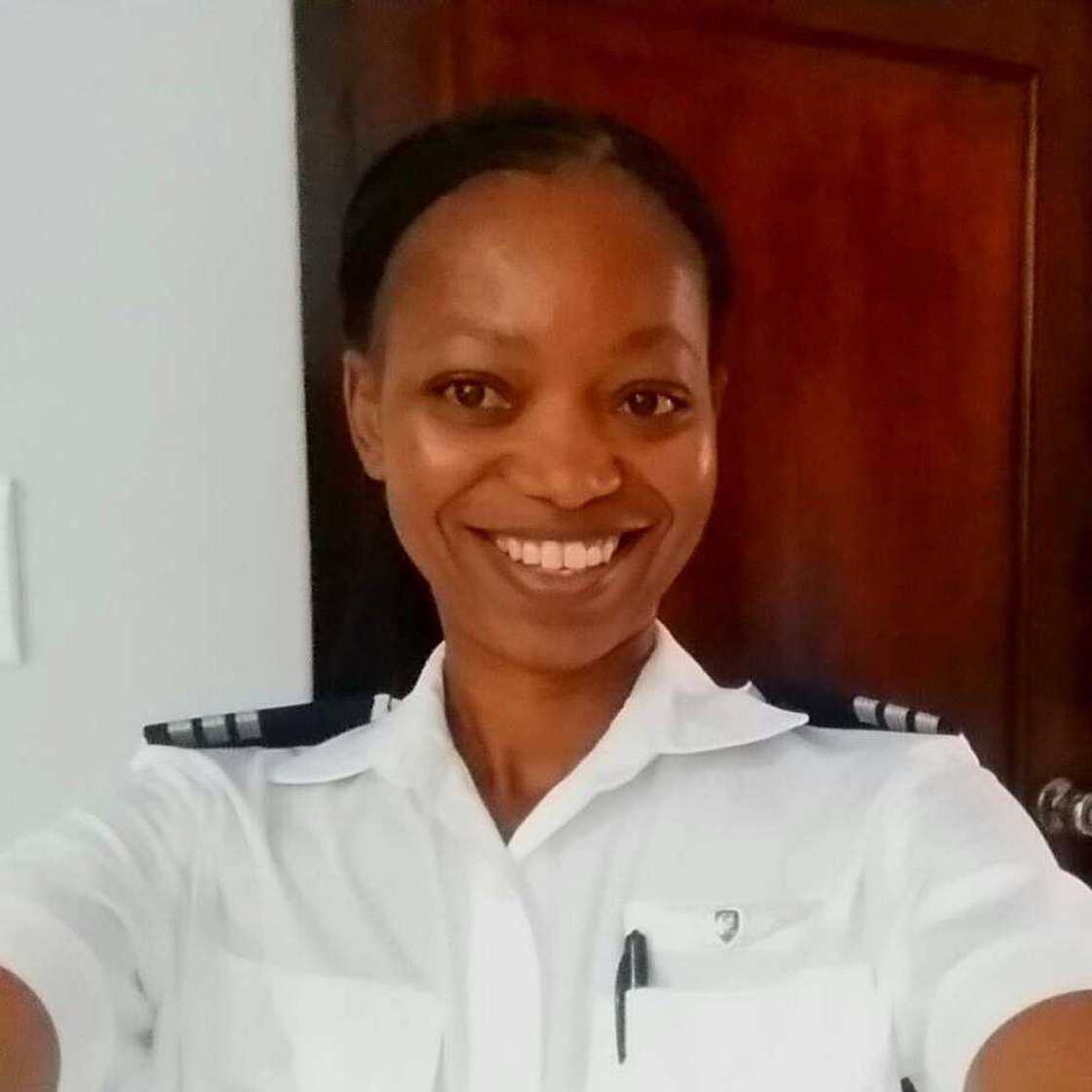 Meet Refilwe Ledwaba, the helicopter pilot teaching young girls to fly Meet Refilwe Ledwaba, the helicopter pilot teaching young girls to fly