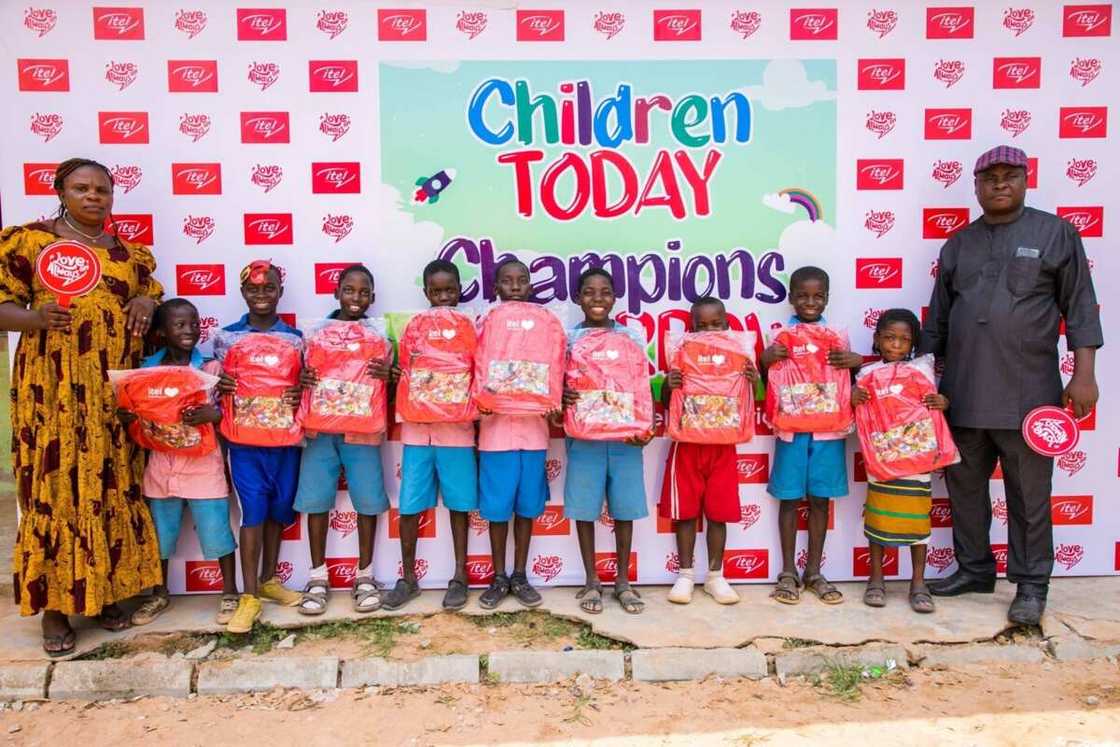 itel Celebrates Children’s Day 2023 with Over 1,000 Children in Abuja itel Celebrates Children’s Day 2023 with Over 1,000 Children in Abuja