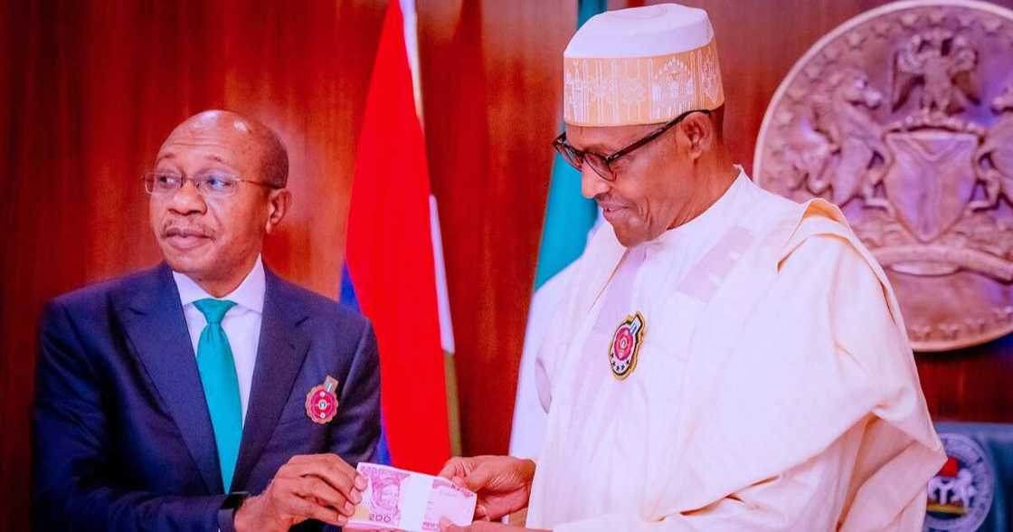 Lauya ya ce duk abun da Emefiele ya yi da yarda Buhari