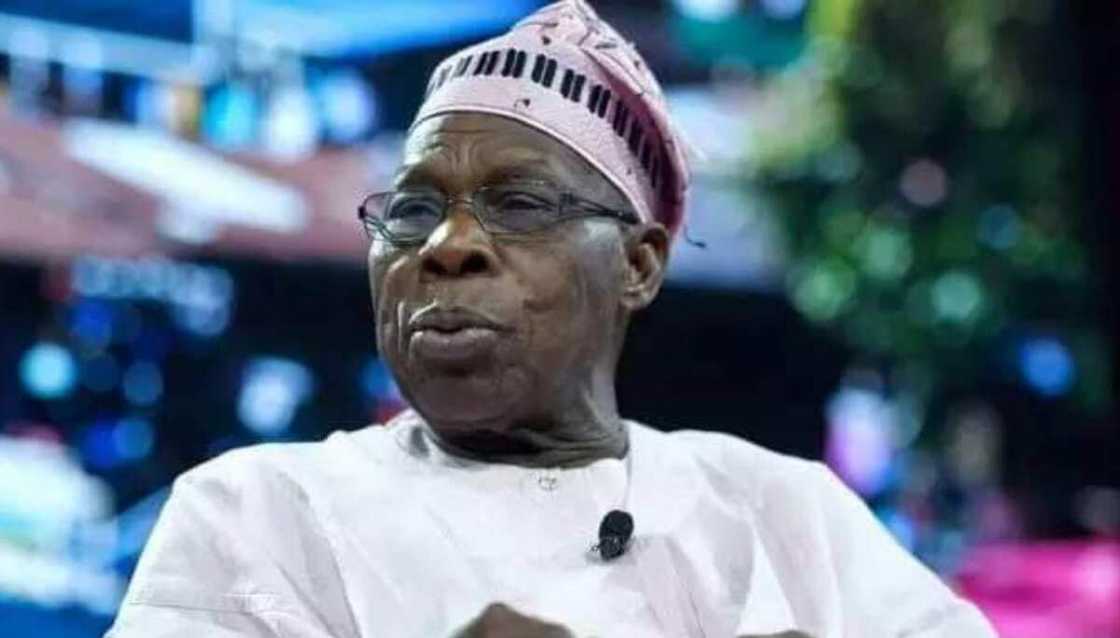 Obasanjo ya ce Najeriya ta kunyata Afrika Obasanjo ya ce Najeriya ta kunyata Afrika