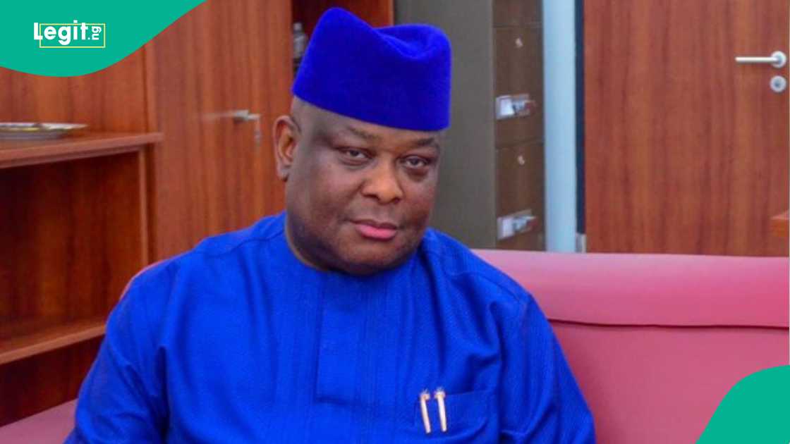 Sanata Izunaso ya kare kansa kan zargin kwace gida a Abuja Sanata Izunaso ya kare kansa kan zargin kwace gida a Abuja