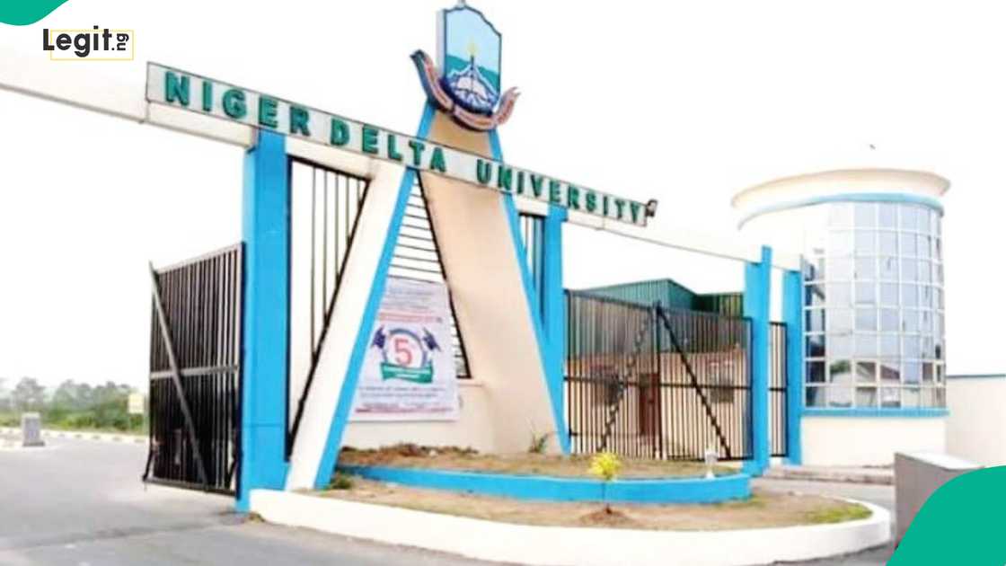 Video emerges as Niger Delta University student clashes with lecturer in exam hall over alleged malpractice Video emerges as Niger Delta University student clashes with lecturer in exam hall over alleged malpractice