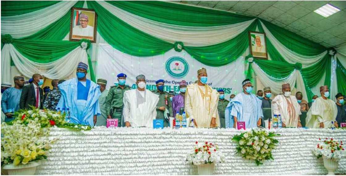 Gwamna Zulum ya fadawa Gwamnati dabaru 2 da za a bi, a kawo kashen 'Yan Boko Haram Gwamna Zulum ya fadawa Gwamnati dabaru 2 da za a bi, a kawo kashen 'Yan Boko Haram