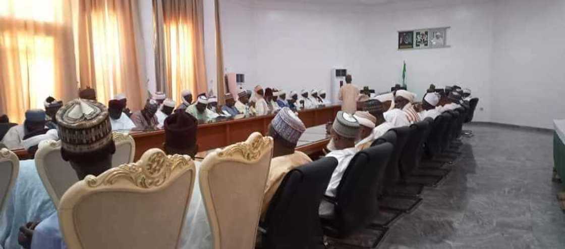 Photos emerge as Tambuwal meets Sokoto Muslim leaders over Deborah Samuel’s murder Photos emerge as Tambuwal meets Sokoto Muslim leaders over Deborah Samuel’s murder