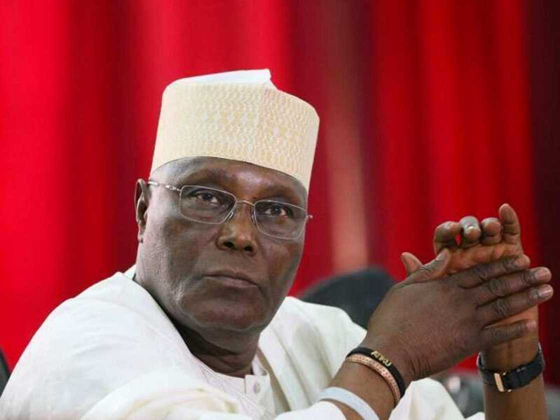 Babban karramawar da za a yiwa jaruman damokradiyya shine fatattakar APC daga mulki – Atiku Abubakar Babban karramawar da za a yiwa jaruman damokradiyya shine fatattakar APC daga mulki – Atiku Abubakar
