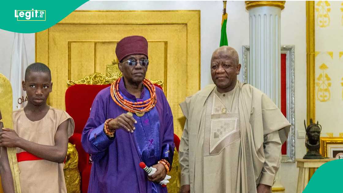 Sarkin Benin da Abdulaziz Yari Sarkin Benin da Abdulaziz Yari