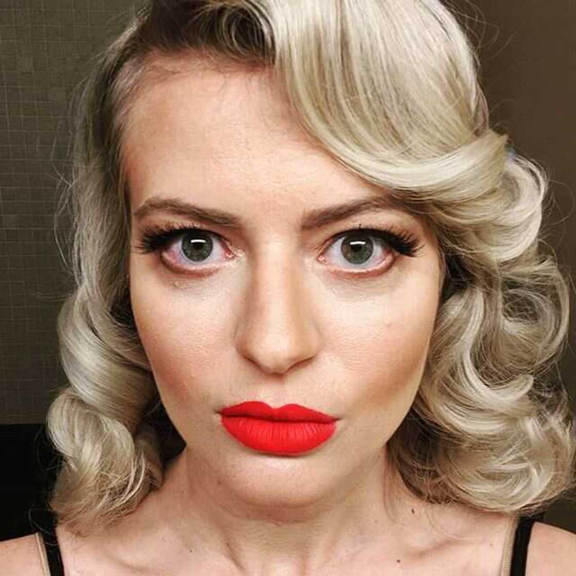 Elyse Willems hot Elyse Willems hot