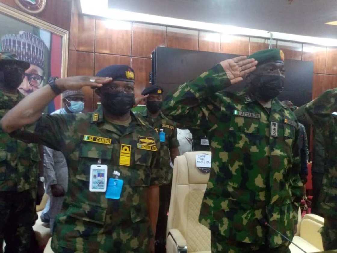 Sarkin Zamfara: ‘Yan bindiga sun sace Ma’aikata fiye da 100 a makon da ya wuce ba a sani ba Sarkin Zamfara: ‘Yan bindiga sun sace Ma’aikata fiye da 100 a makon da ya wuce ba a sani ba