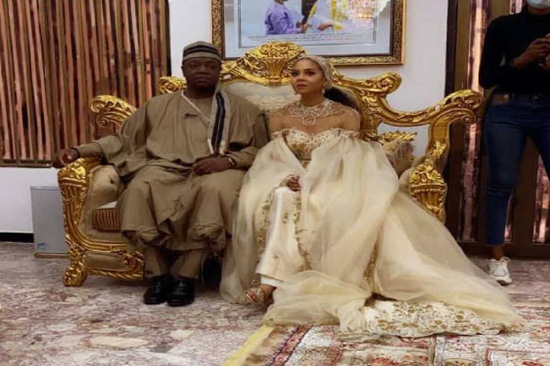 Hotunan kasaitacciyar liyafar da masarautar Ibira ta shiryawa Adama Indimi da angonta