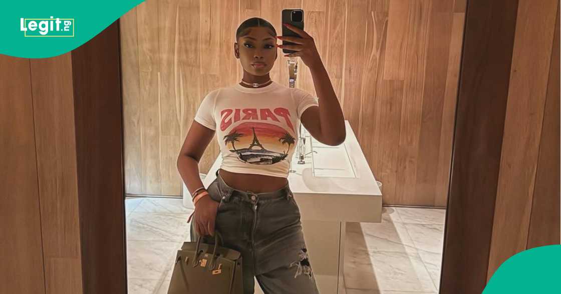 Nigerians blame Sophia Egbueje for her escapade with Burna Boy. Nigerians blame Sophia Egbueje for her escapade with Burna Boy.