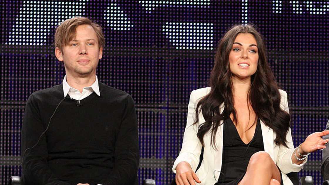 Jimmi Simpson and Serinda Swan in Pasadena, California. Jimmi Simpson and Serinda Swan in Pasadena, California.
