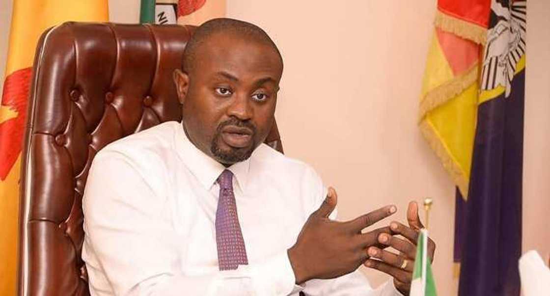 Ministan cikin gida, Mista Tunji-Ojo. Ministan cikin gida, Mista Tunji-Ojo.