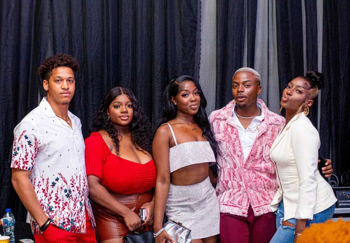 Lipton Celebrates TeawithTay Podcast, Confirms Partnership for Season 2 Lipton Celebrates TeawithTay Podcast, Confirms Partnership for Season 2