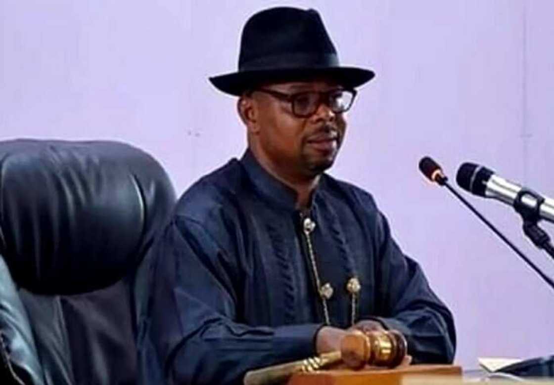 Ana shirin tsige mataimakin kakakin majalisar wata jiha Ana shirin tsige mataimakin kakakin majalisar wata jiha