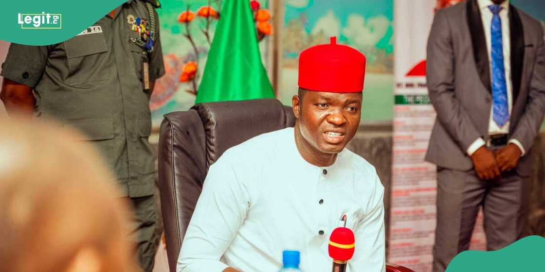 Governor Francis Nwifuru has given N10,000 gift to workers in Ebonyi state in commemoration of Workers' Day celebration. Governor Francis Nwifuru has given N10,000 gift to workers in Ebonyi state in commemoration of Workers' Day celebration.