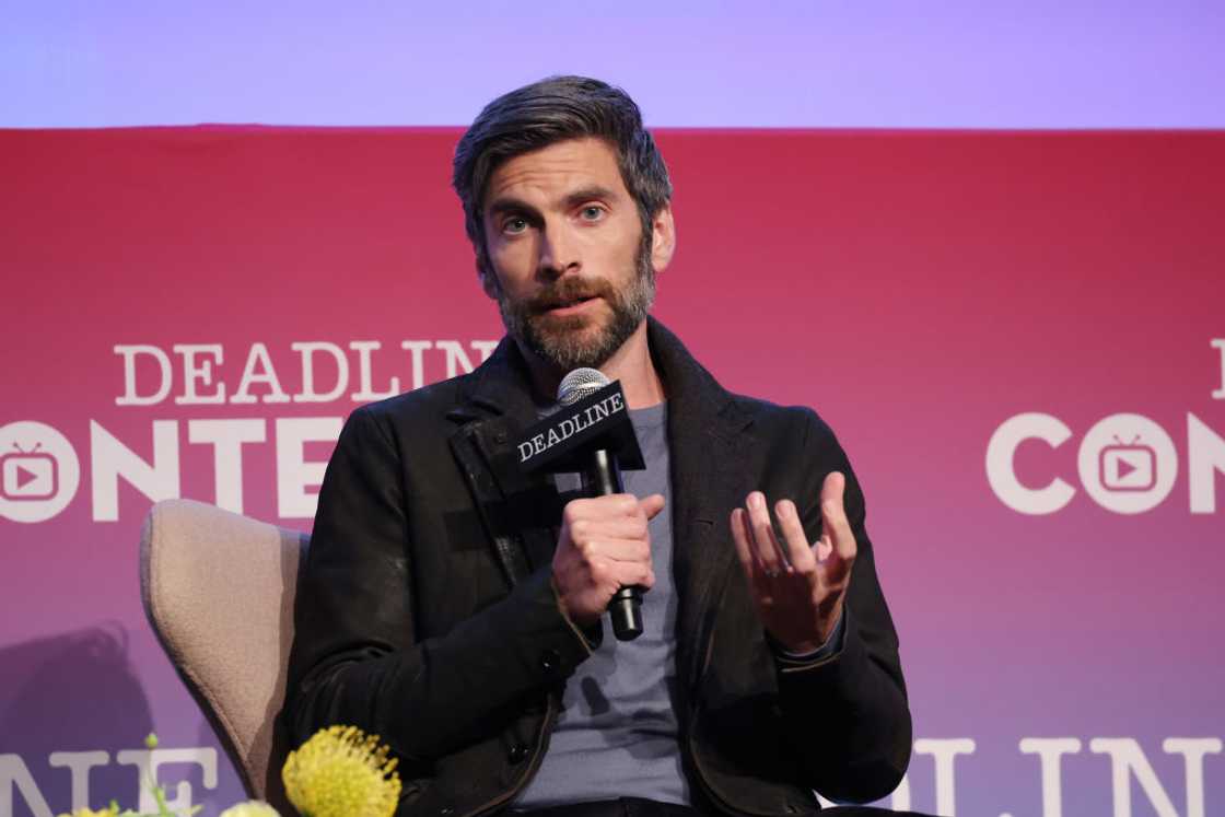 Wes Bentley speaks onstage Wes Bentley speaks onstage
