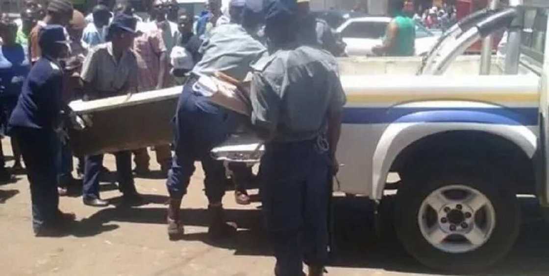 Kotu ta yanke hukuncin ɗauri ga matashin da ya kashe ƙanwarsa da duka saboda ta tara samari 6 Kotu ta yanke hukuncin ɗauri ga matashin da ya kashe ƙanwarsa da duka saboda ta tara samari 6