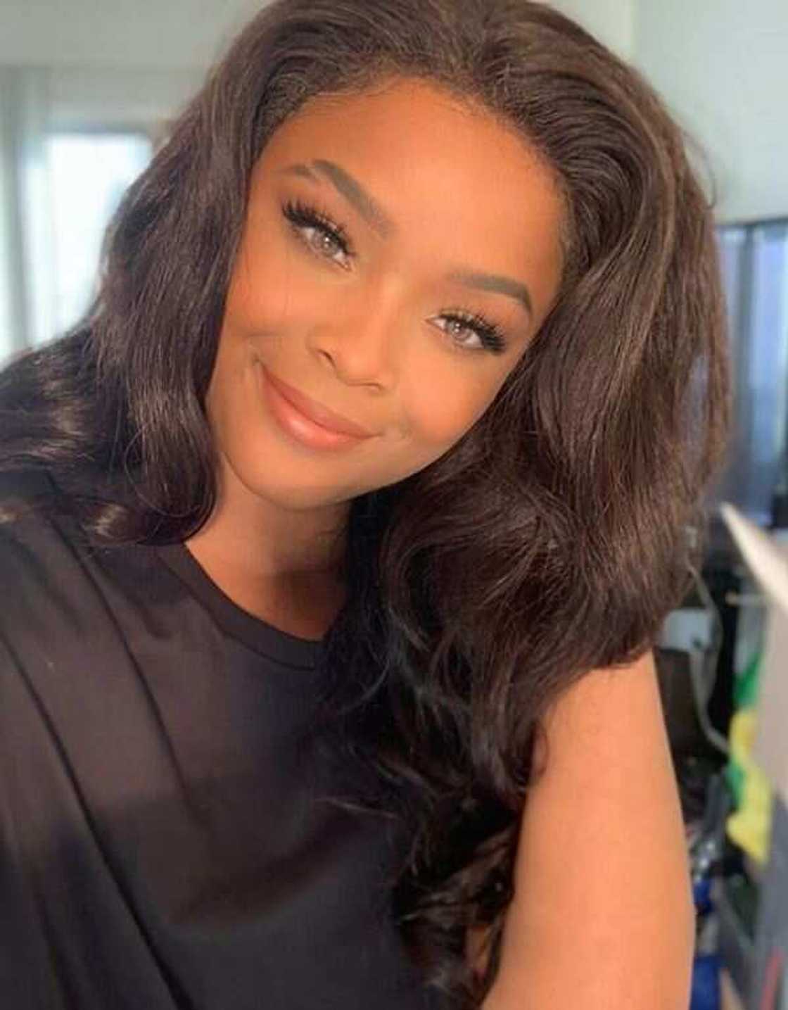 Ajiona Alexus eyes