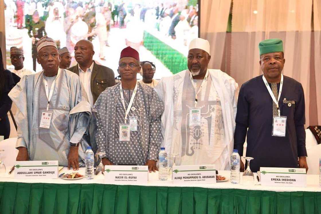 Kayatattun hotuna yayinda kungiyar NGF ta shirya wa zababbun gwamnoni liyafa Kayatattun hotuna yayinda kungiyar NGF ta shirya wa zababbun gwamnoni liyafa