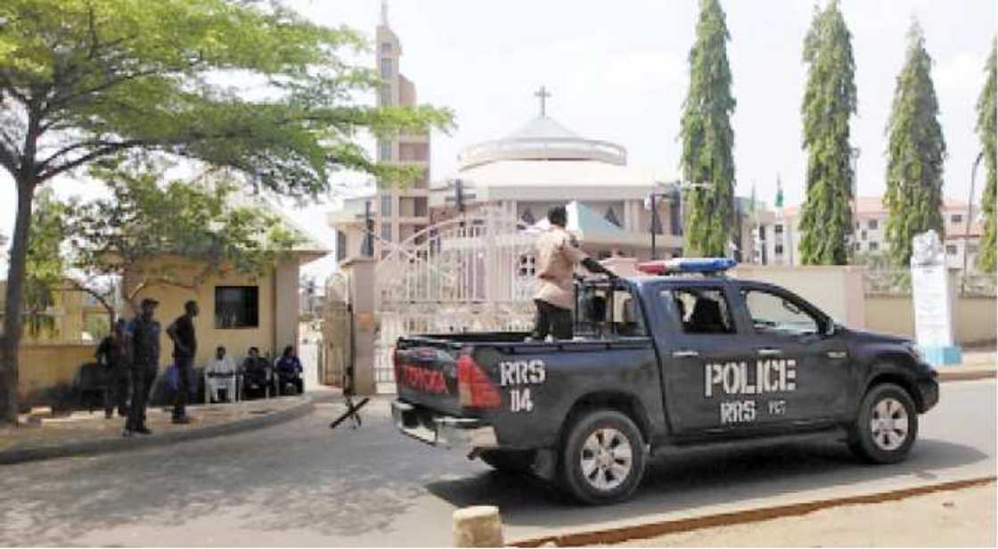 Yan sanda sun yi kame a Abuja. Yan sanda sun yi kame a Abuja.