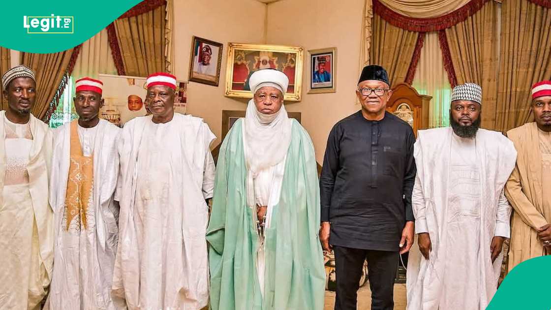 Peter Obi ya ziyarci Sarkin Musulmi da tawagarsa Peter Obi ya ziyarci Sarkin Musulmi da tawagarsa