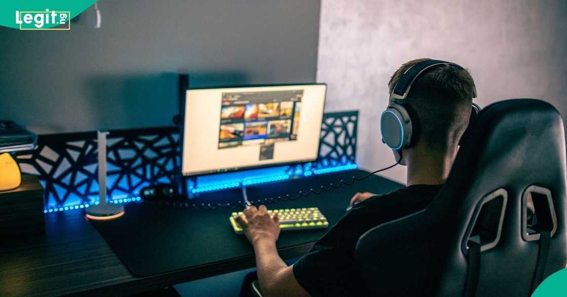 RockaminX has built a community of more than 100,000 followers through his gaming content.
