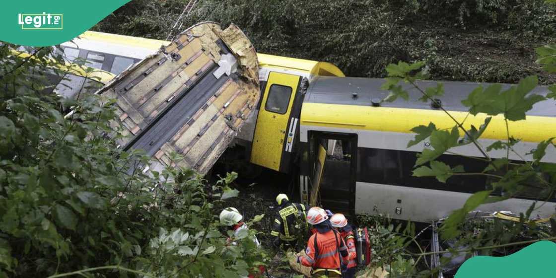 Passenger train carrying hundreds of people derails in Germany Passenger train carrying hundreds of people derails in Germany