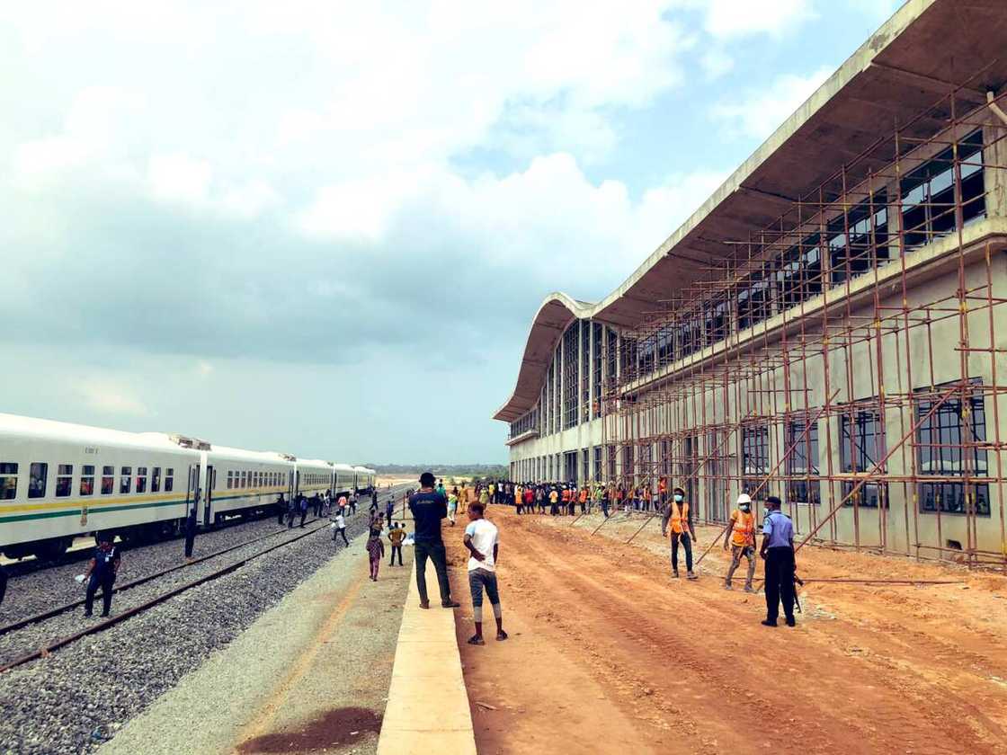 Criminals removes rail tracks