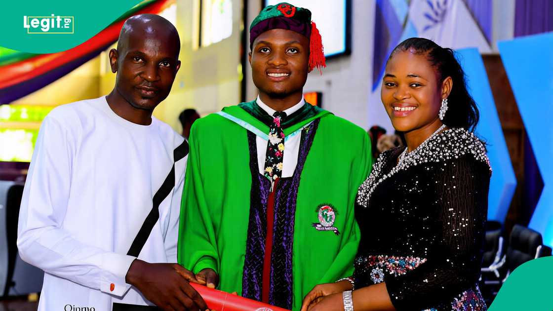 Covenant University first-class graduate who sells phone accessories for a living opens up about his occupation Covenant University first-class graduate who sells phone accessories for a living opens up about his occupation