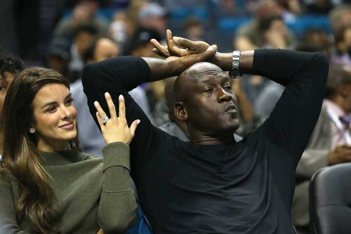 How much did MJ pay for the Hornets? How much did MJ pay for the Hornets?