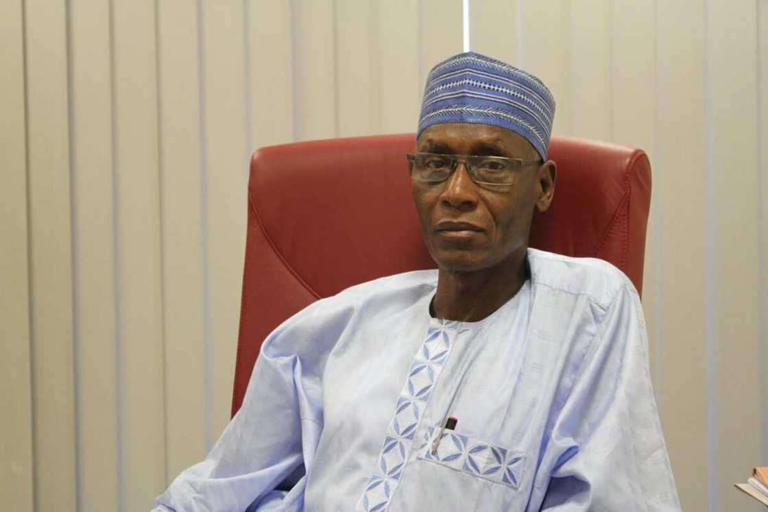 APC Senator Blows Hot, Reveals What Buhari Will Do to Perpetrators of Adulterated Fuel APC Senator Blows Hot, Reveals What Buhari Will Do to Perpetrators of Adulterated Fuel