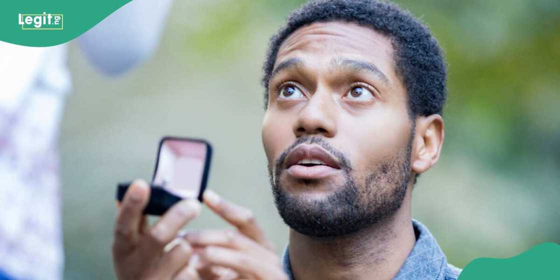 Nigerian man gets rejected after his proposal to girlfriend Nigerian man gets rejected after his proposal to girlfriend