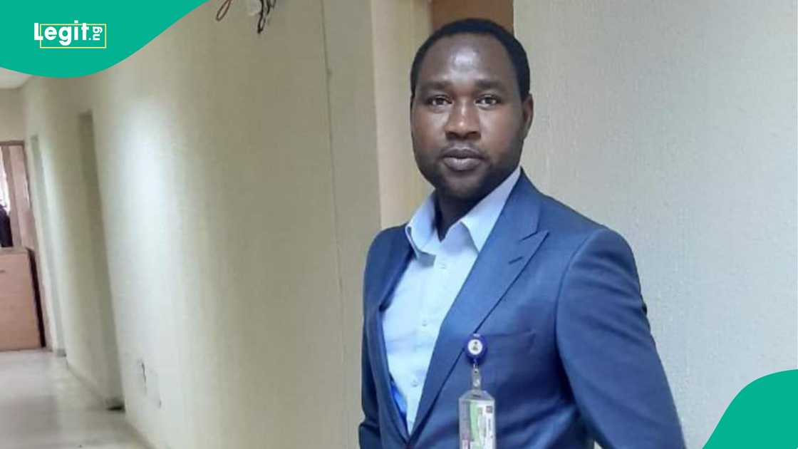 Kotu ta yankewa Mubarak Bala hukuncin shekaru 25 a gidan yari bayan amsa laifin batanci Kotu ta yankewa Mubarak Bala hukuncin shekaru 25 a gidan yari bayan amsa laifin batanci