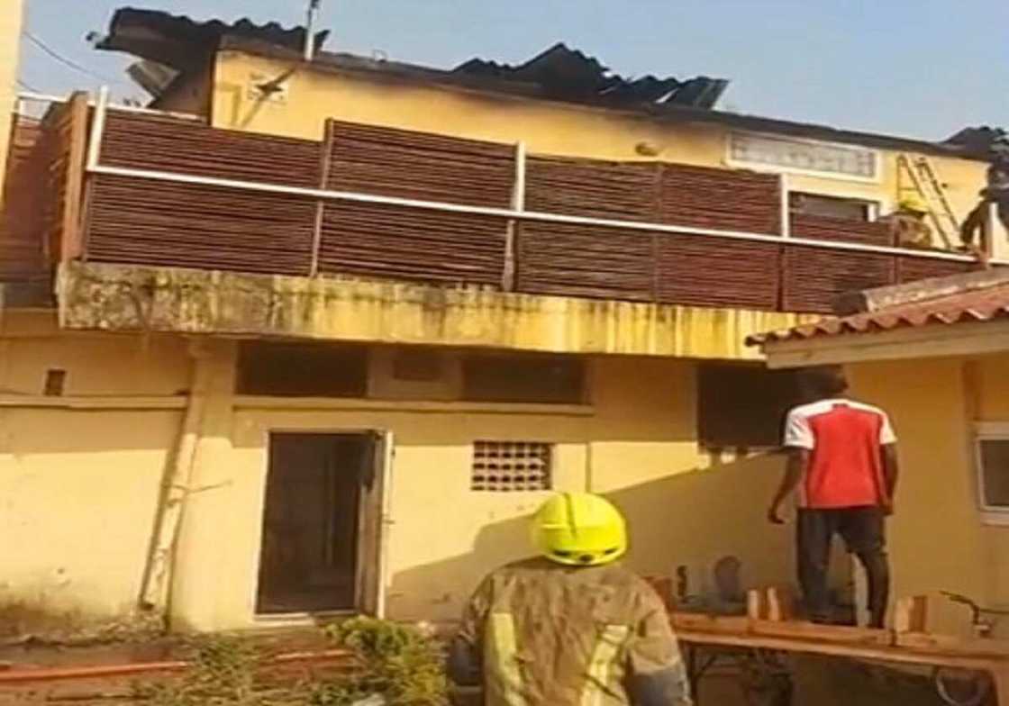 'Karin Bayani: Gobara Ta Tashi a Gidan Sheikh Ahmad Gumi a Kaduna 'Karin Bayani: Gobara Ta Tashi a Gidan Sheikh Ahmad Gumi a Kaduna