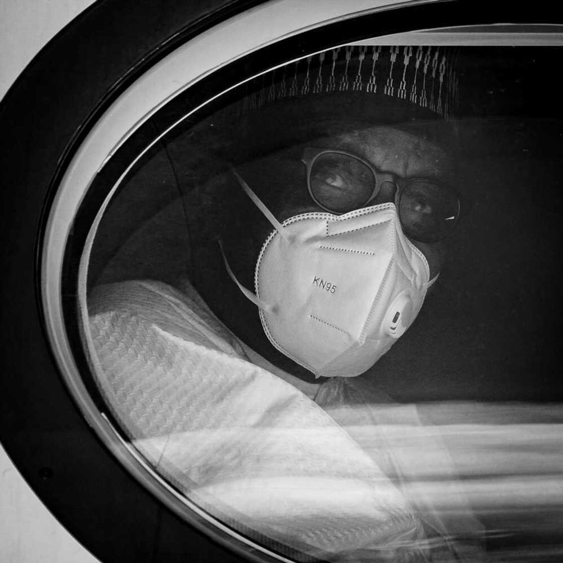 Buhari yayin da ya sauka a birnin Bamako
Hoto daga fadar shugaban kasa @Buharisallau1 Buhari yayin da ya sauka a birnin Bamako
Hoto daga fadar shugaban kasa @Buharisallau1